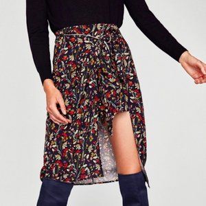 Zara Basic Z1975 Denim Floral Skort (medium)